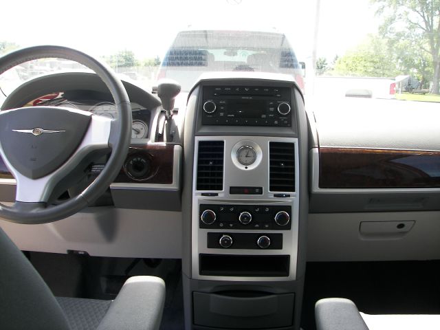 2010 Chrysler Town and Country 3.5