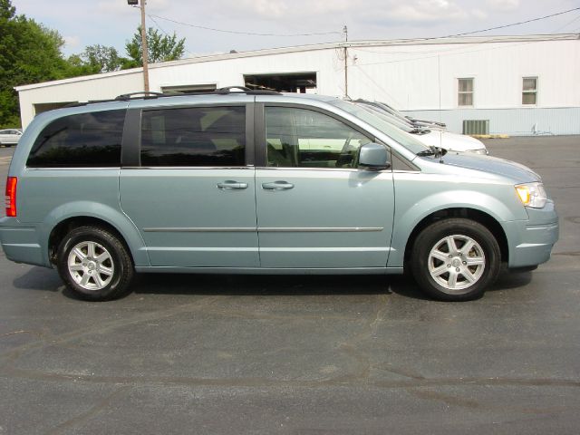 2010 Chrysler Town and Country 3.5