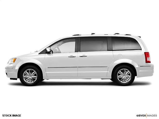 2010 Chrysler Town and Country SLT 25