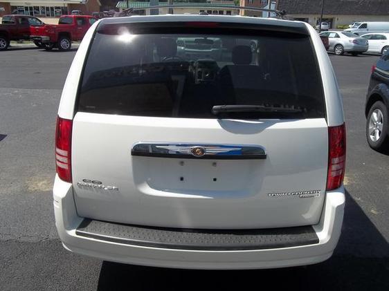 2010 Chrysler Town and Country 3.5