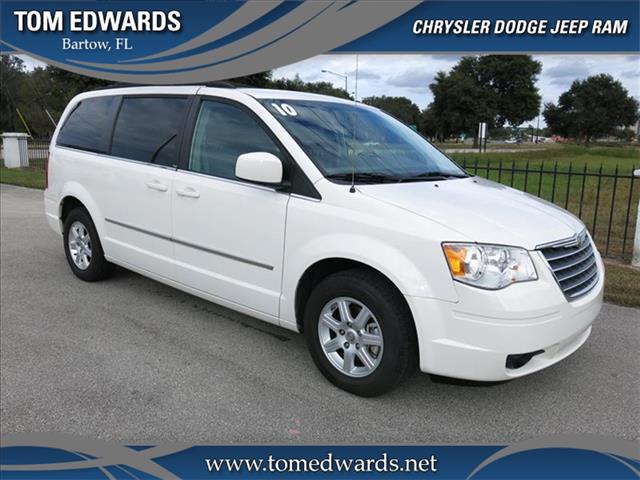 2010 Chrysler Town and Country AUTO LX