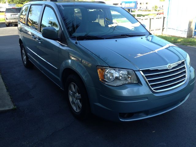 2010 Chrysler Town and Country 3.5