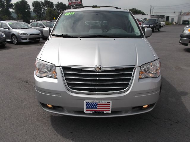 2010 Chrysler Town and Country 3.5