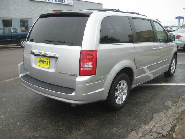 2010 Chrysler Town and Country 3.5