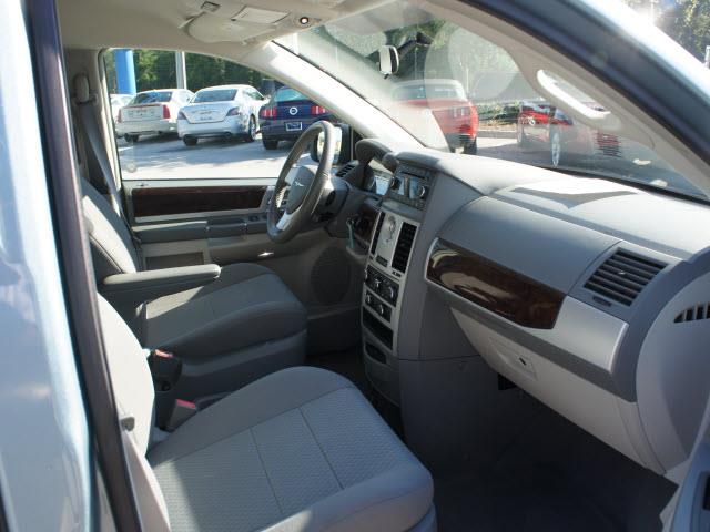 2010 Chrysler Town and Country 3.5