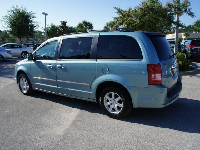 2010 Chrysler Town and Country 3.5