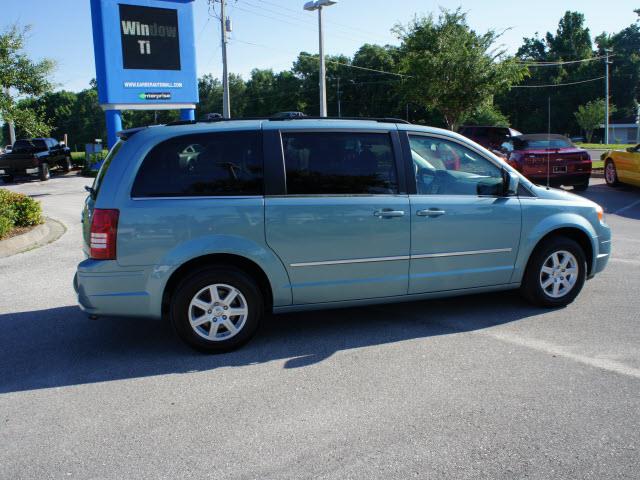 2010 Chrysler Town and Country 3.5