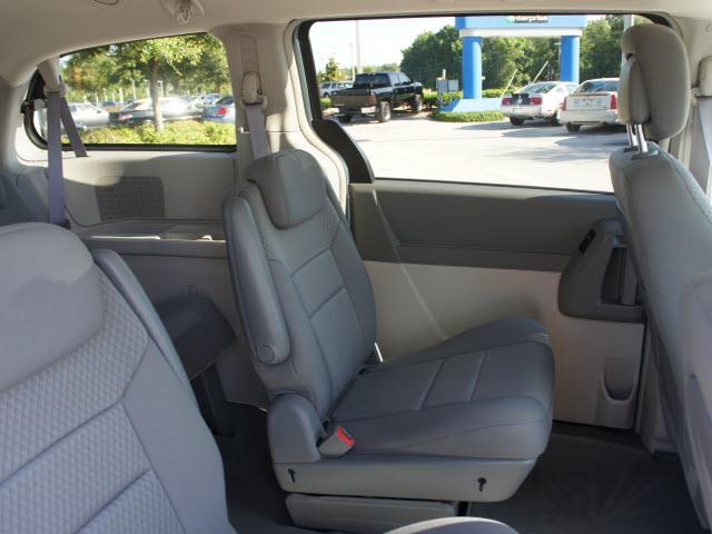 2010 Chrysler Town and Country 3.5