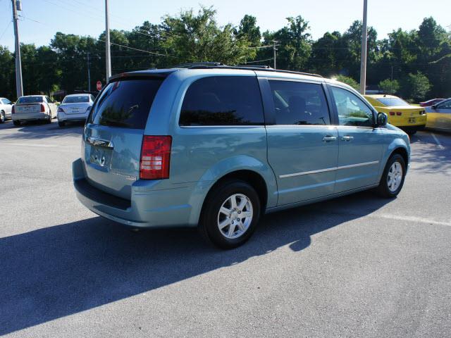 2010 Chrysler Town and Country 3.5