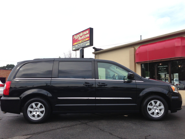 2011 Chrysler Town and Country 3.5