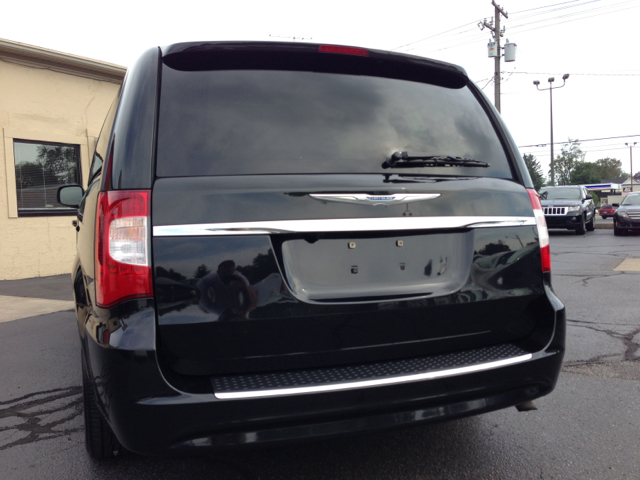 2011 Chrysler Town and Country 3.5