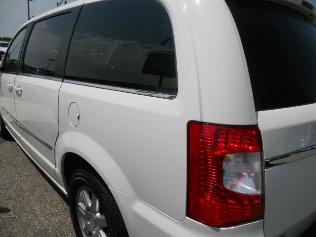 2012 Chrysler Town and Country 3.5