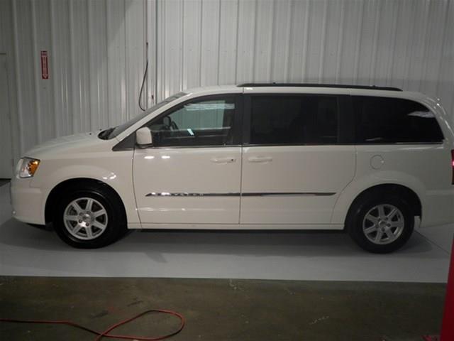 2012 Chrysler Town and Country Unknown