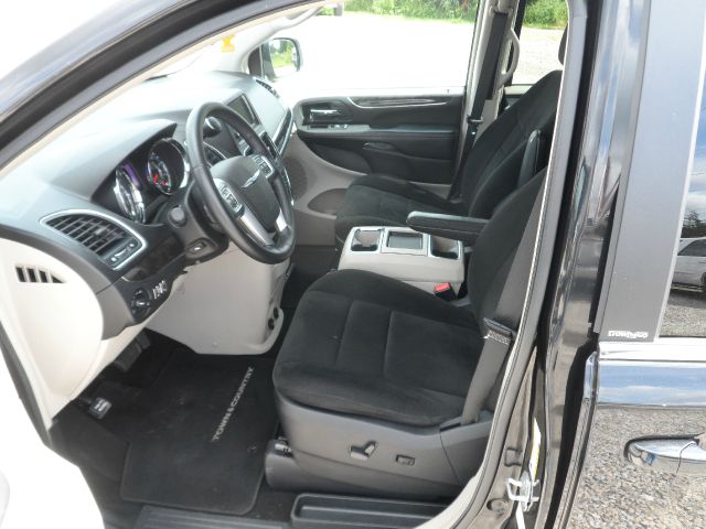 2012 Chrysler Town and Country 3.5