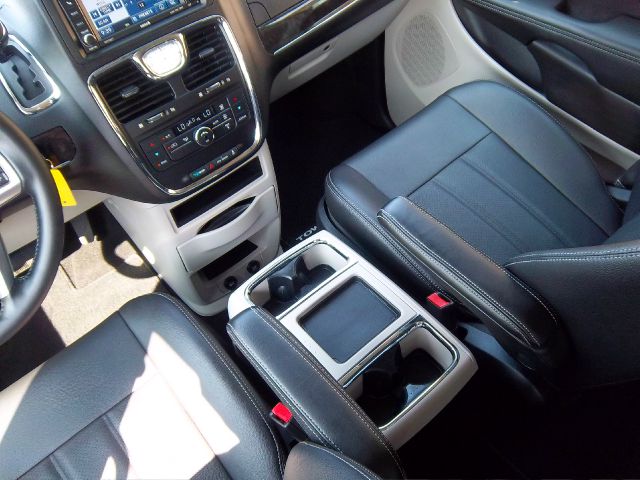 2012 Chrysler Town and Country 3.5