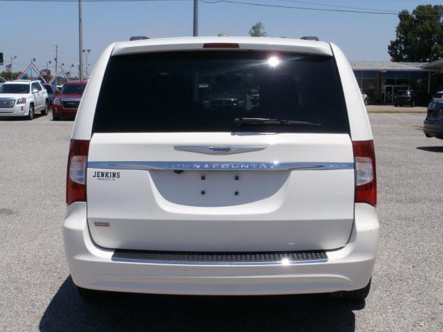 2012 Chrysler Town and Country 3.5