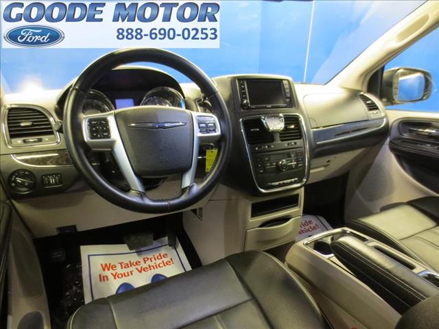 2012 Chrysler Town and Country 3.5