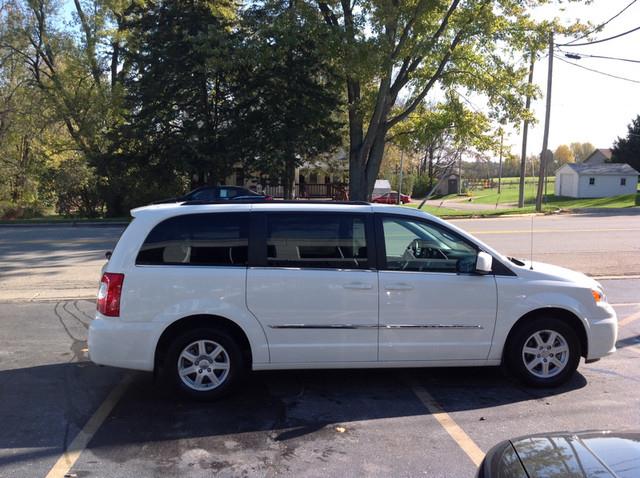 2012 Chrysler Town and Country 3.5