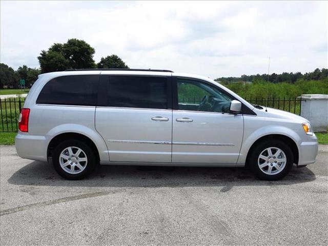 2012 Chrysler Town and Country AUTO LX