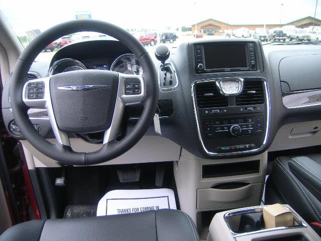 2013 Chrysler Town and Country 3.5