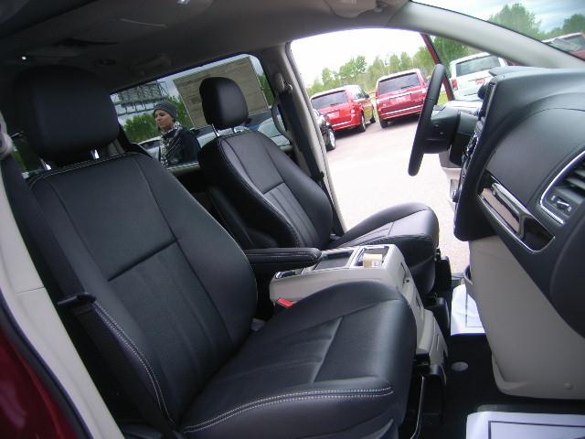 2013 Chrysler Town and Country 3.5