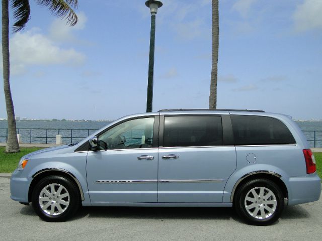 2013 Chrysler Town and Country 3.5