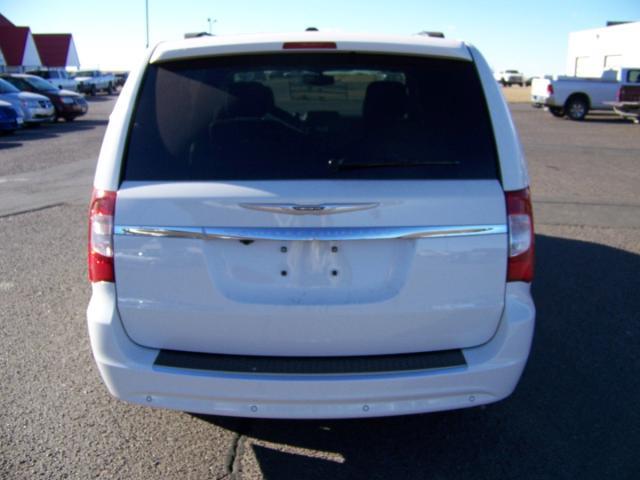 2013 Chrysler Town and Country Limited NAV 4X4