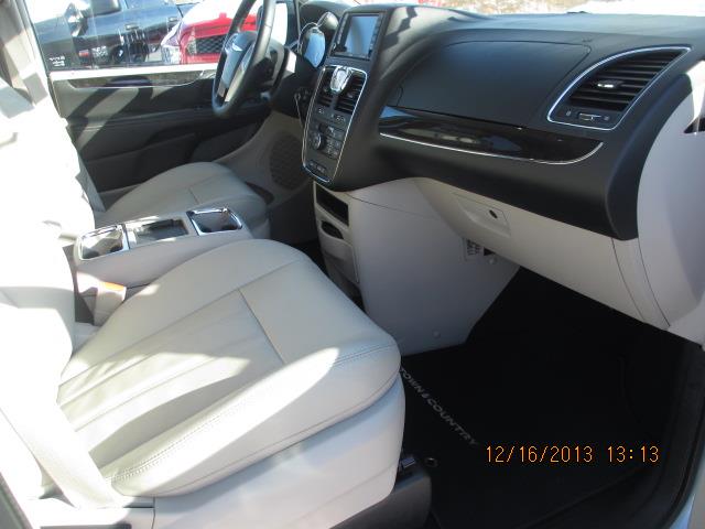 2013 Chrysler Town and Country 3.5