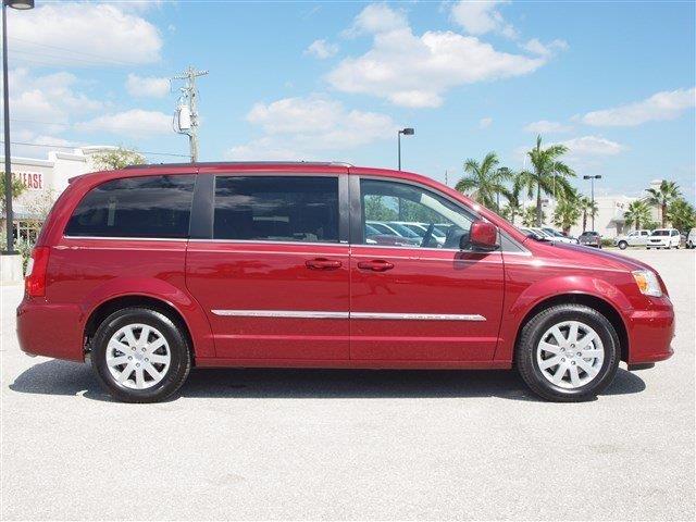 2013 Chrysler Town and Country 3.5