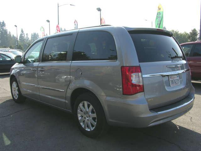 2013 Chrysler Town and Country 3.5