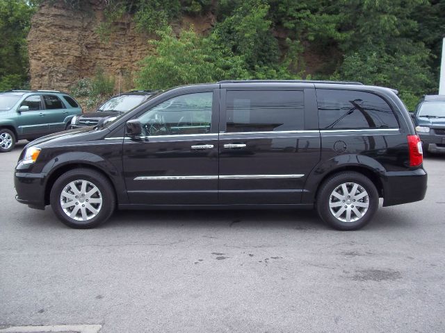 2013 Chrysler Town and Country 3.5