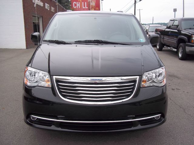 2013 Chrysler Town and Country 3.5