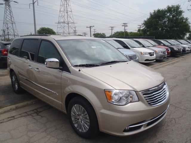 2013 Chrysler Town and Country XLT 4WD Sirius Ready