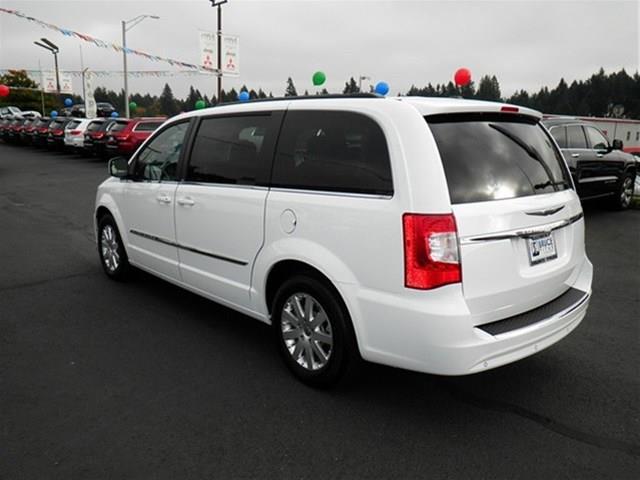 2014 Chrysler Town and Country 3.5