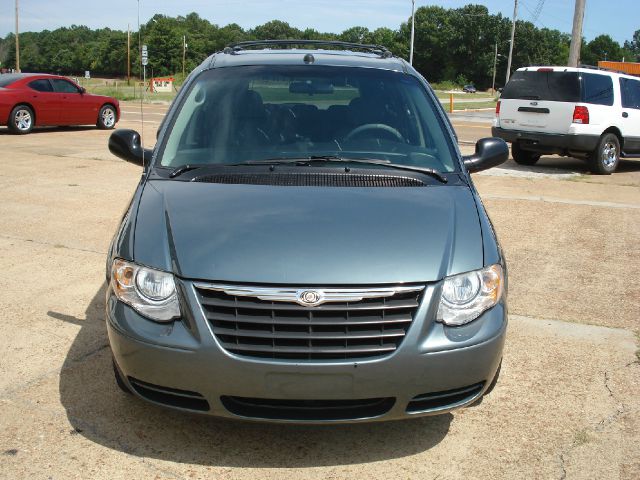 2014 Chrysler Town and Country CX W/comfortconvience