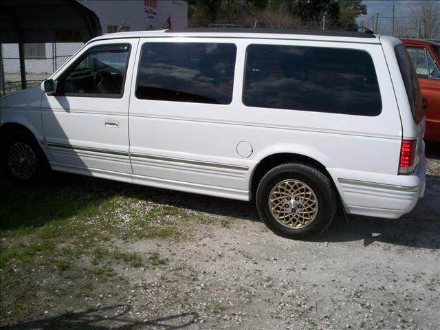 1994 Chrysler Town and Country Unknown