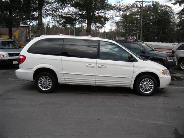 2001 Chrysler Town and Country SLT 25