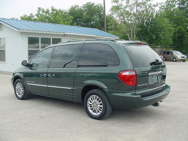 2001 Chrysler Town and Country SLT 25