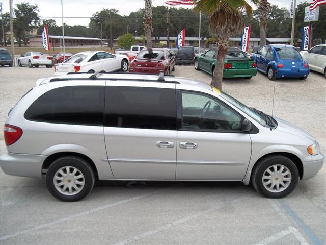 2002 Chrysler Town and Country Open-top