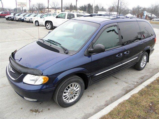 2002 Chrysler Town and Country SLT 25