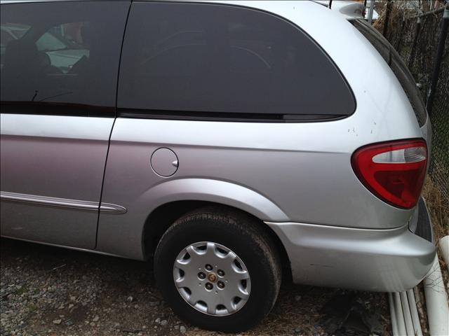 2002 Chrysler Town and Country Unknown