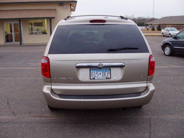 2003 Chrysler Town and Country Open-top