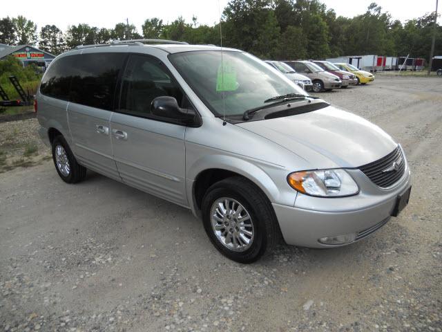 2003 Chrysler Town and Country SLT 25