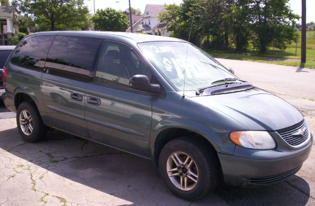 2003 Chrysler Town and Country 4dr 2.9L Twin Turbo AWD SUV