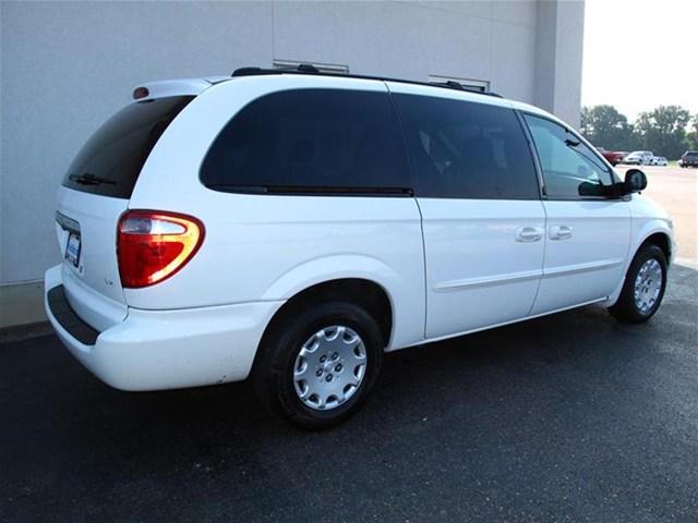 2003 Chrysler Town and Country ION 2 AUTO