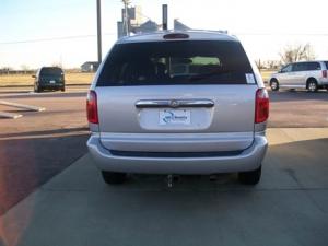 2004 Chrysler Town and Country SLT 25