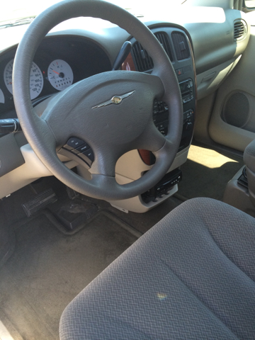 2005 Chrysler Town and Country Elk Conversion Van