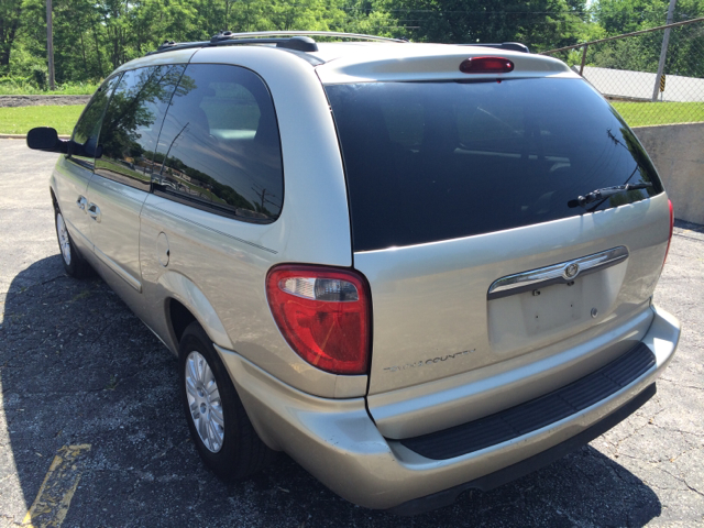 2005 Chrysler Town and Country Elk Conversion Van