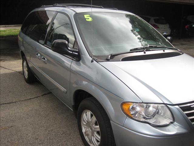 2005 Chrysler Town and Country S Premium PACK