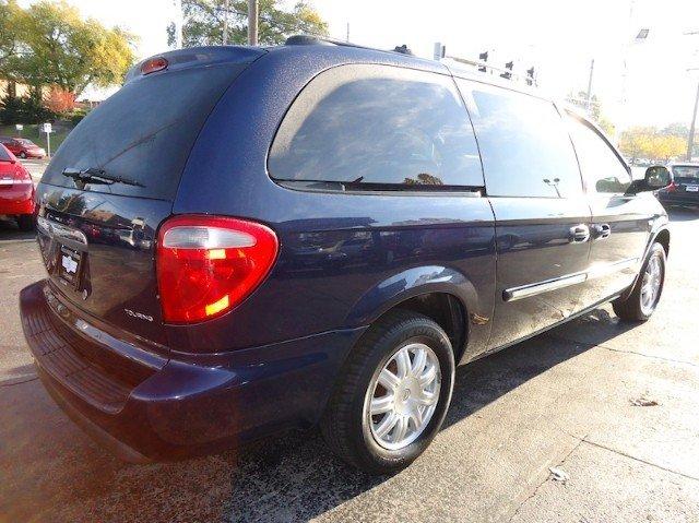 2005 Chrysler Town and Country 3.5